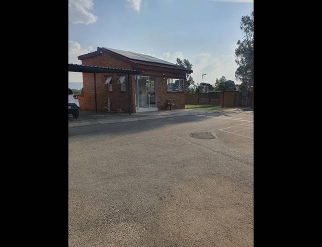 2 BEDROOM TOWNHOUSE FOR SALE IN HONEY PARK